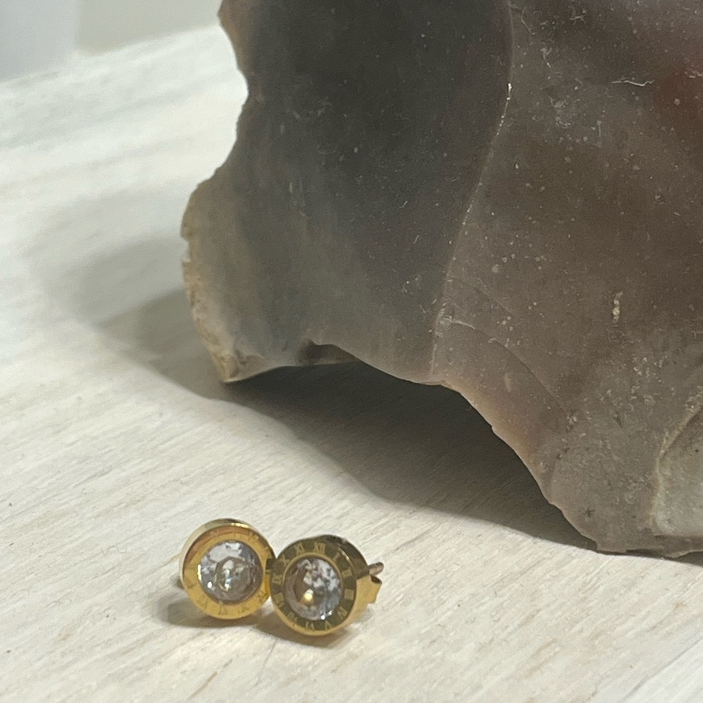 Elegant Roman numeral Gold Stud Earrings